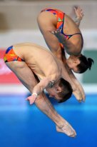 Надежда Бажина и Виктор Минибаев – чемпионы Европы по прыжкам в воду в командном турнире