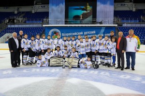 Команда "Дизель-2003" СДЮСШОР по хоккею с шайбой выиграла турнир в Сочи 