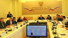 В Минспорте России состоялось совещание, посвященное итогам VI летней Спартакиады учащихся России 2013 года и проведению Всероссийских Спартакиад и Универсиад в 2014 году