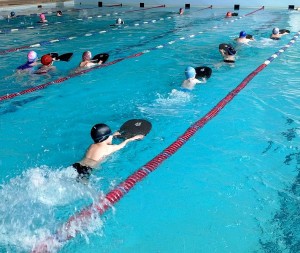 В Пензенской области продолжается проект по обучению детей навыкам плавания