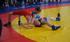 Кузнецкие спортсмены одержали убедительную победу на первенстве области по греко-римской борьбе